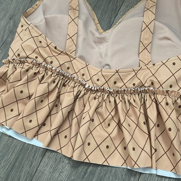 Swimsuit Top. - Picture 2 of 2